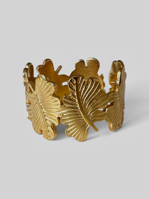 Adjustable statement ring